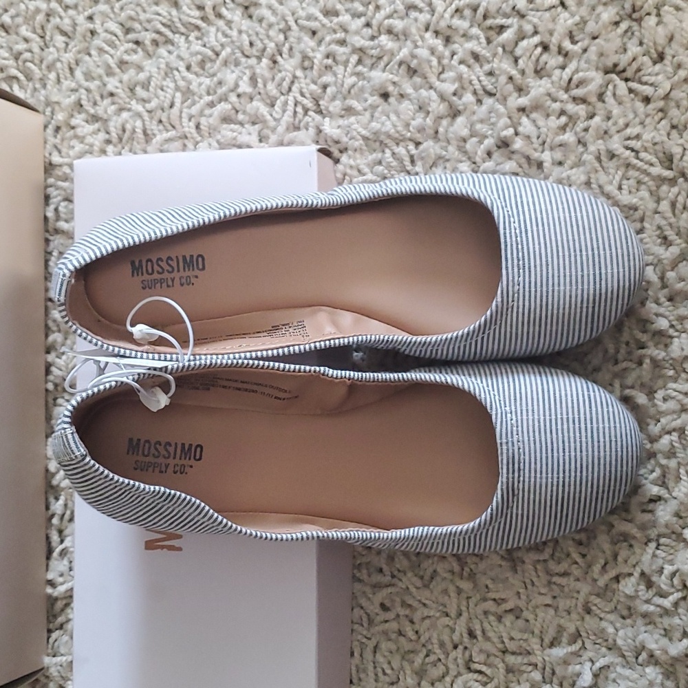 Ballet flats